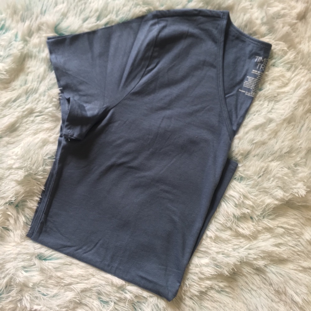 Classic Blue V-Neck Tee-Shirt NWT - Picture 1 of 3